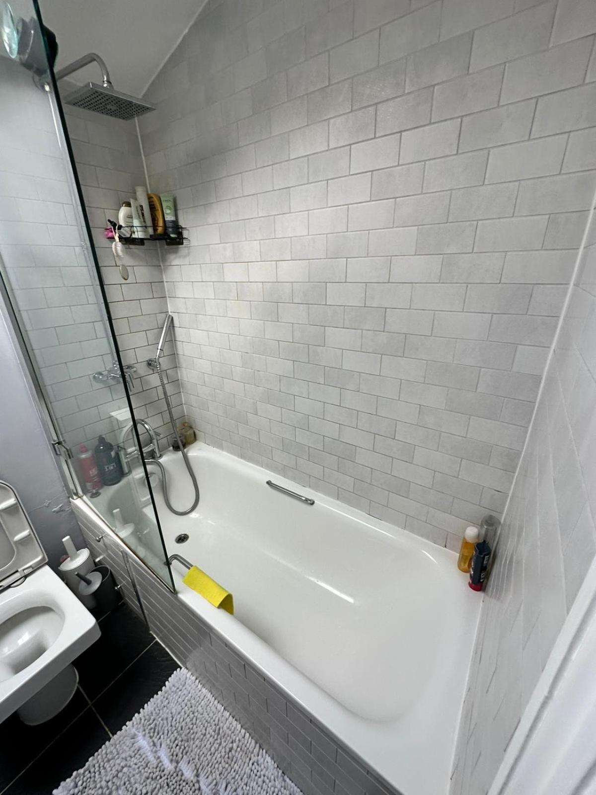 My Sky Secret Garden 1 Bedroom Londra Exterior foto