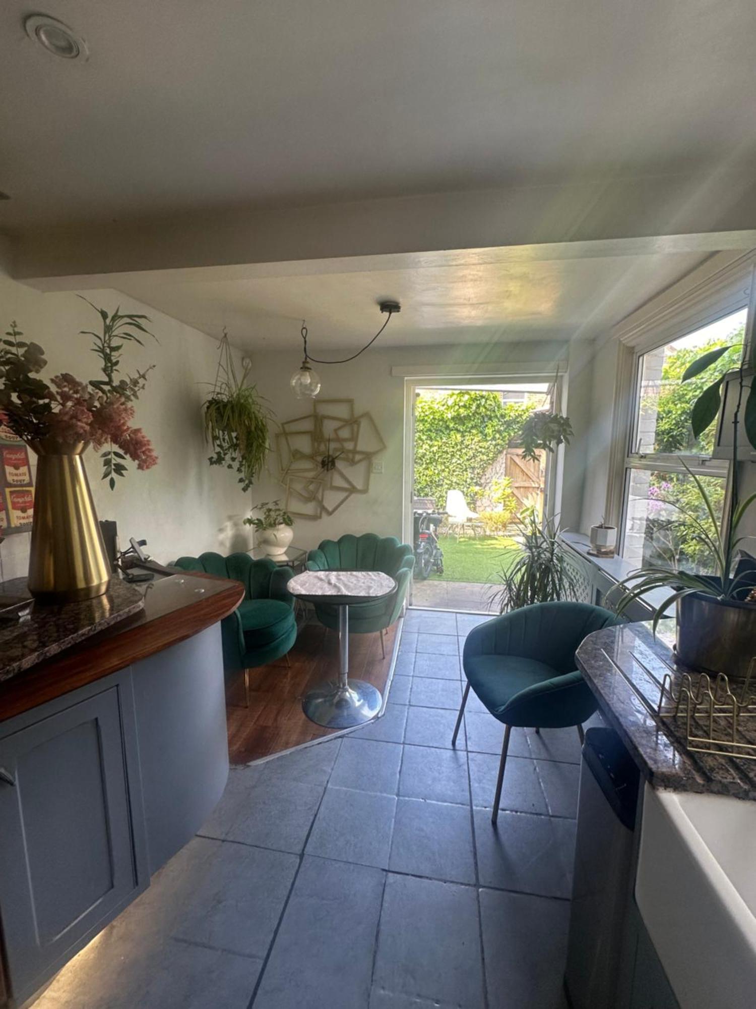My Sky Secret Garden 1 Bedroom Londra Exterior foto