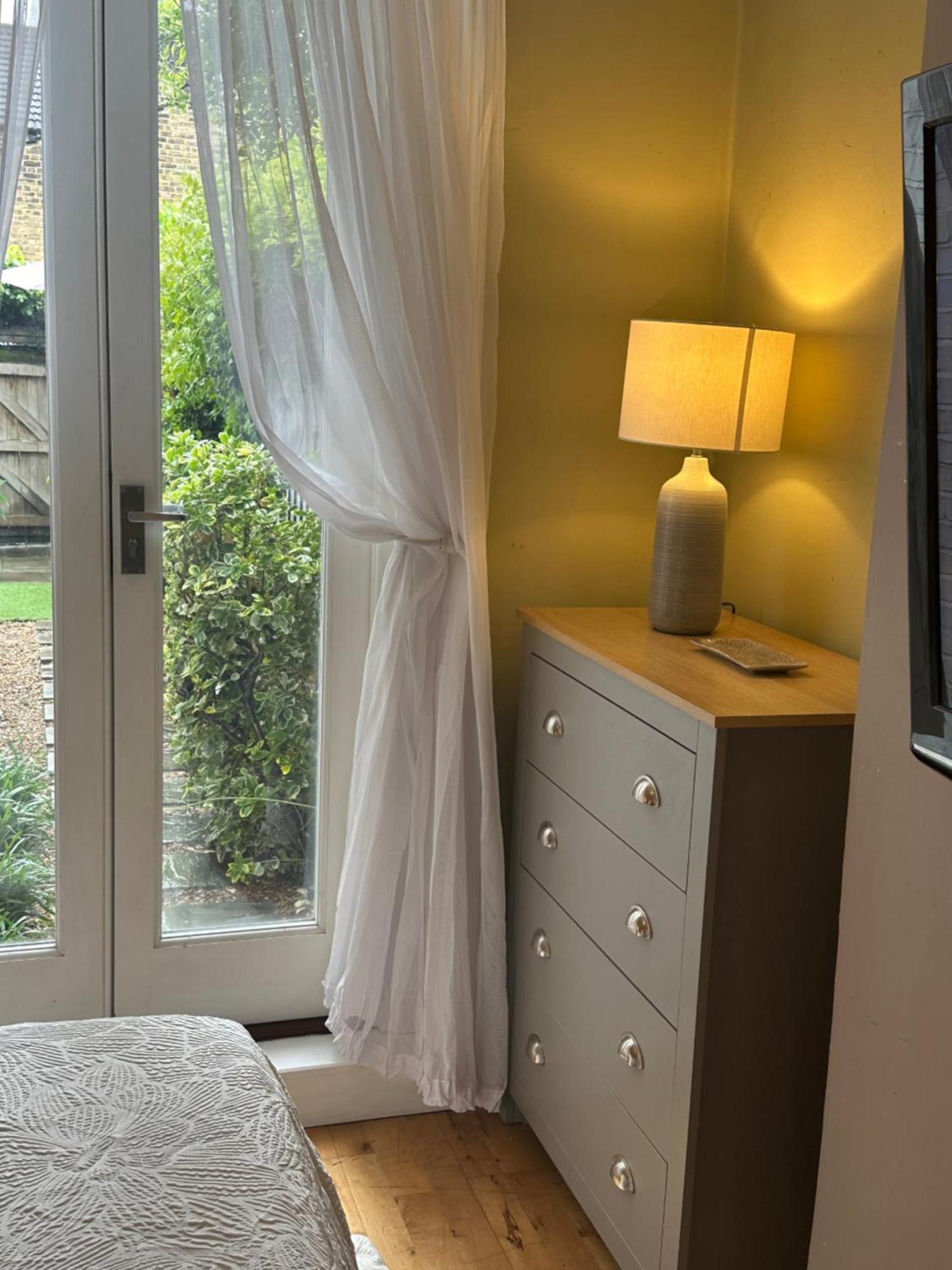 My Sky Secret Garden 1 Bedroom Londra Exterior foto